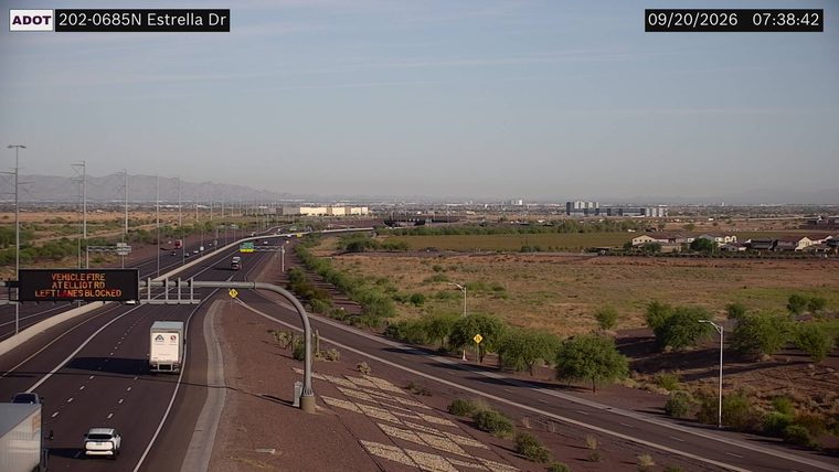 VEHICLE FIRE AT ELLIOT RD LEFT LANES BLOCKED sign