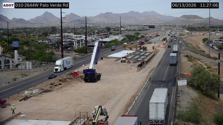 Construction activity in the right lanes