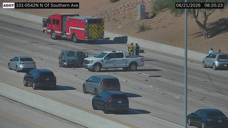 Fire truck and two vehicles collided in the left lanes