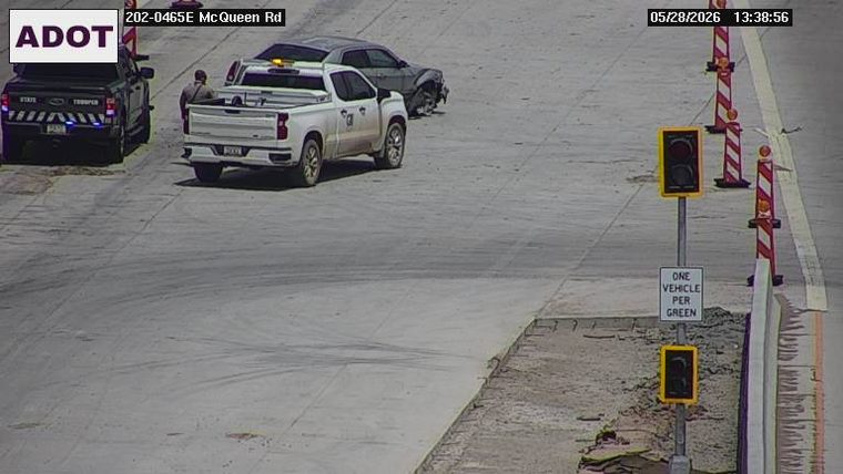 Damaged vehicle in the right lane