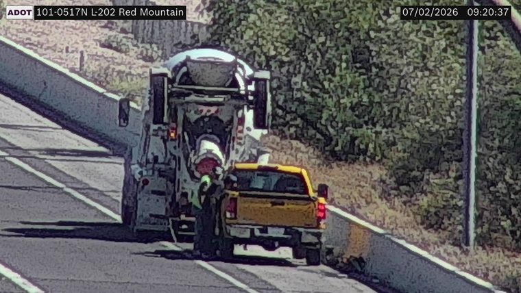 Ambulance on the right shoulder