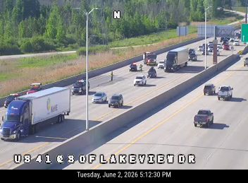 Emergency vehicles and traffic stopped on US 41 at Lakeview Dr.